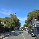 Lovely Διαμέρισμα Golem (Tirana)